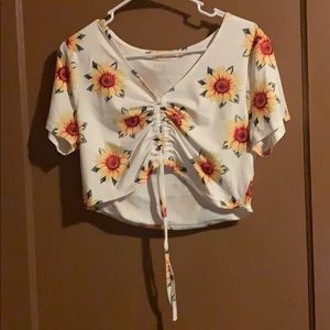 Cropped sunflower T-shirt